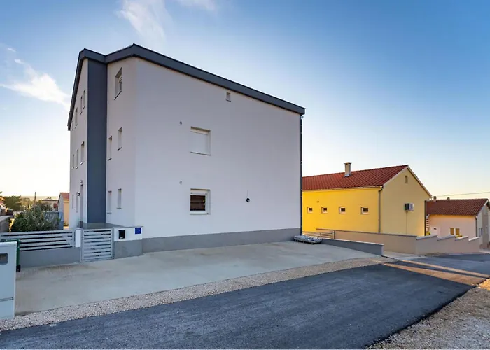 Stunning In Apartament Gornji Karin