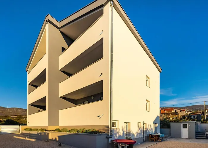 Stunning In 格基卡琳