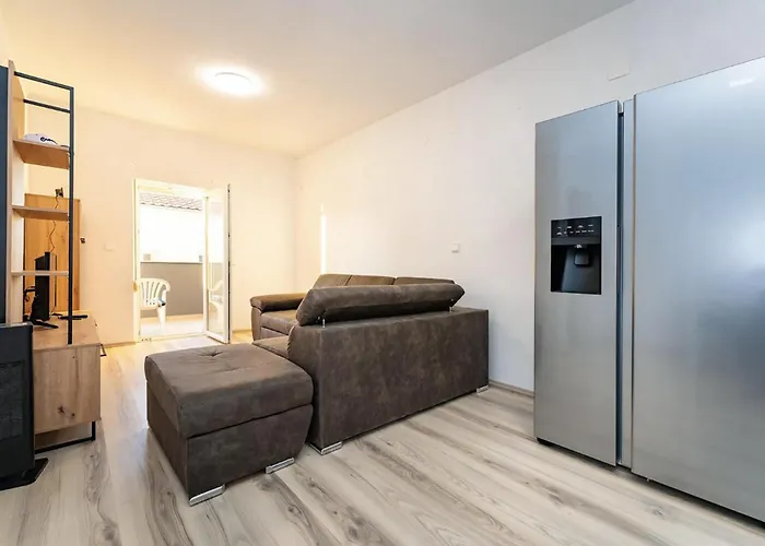 Stunning In Горни-Карин