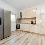 Stunning In Apartman Gornji Karin